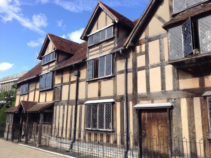 shakespeare-birthplace-housefront
